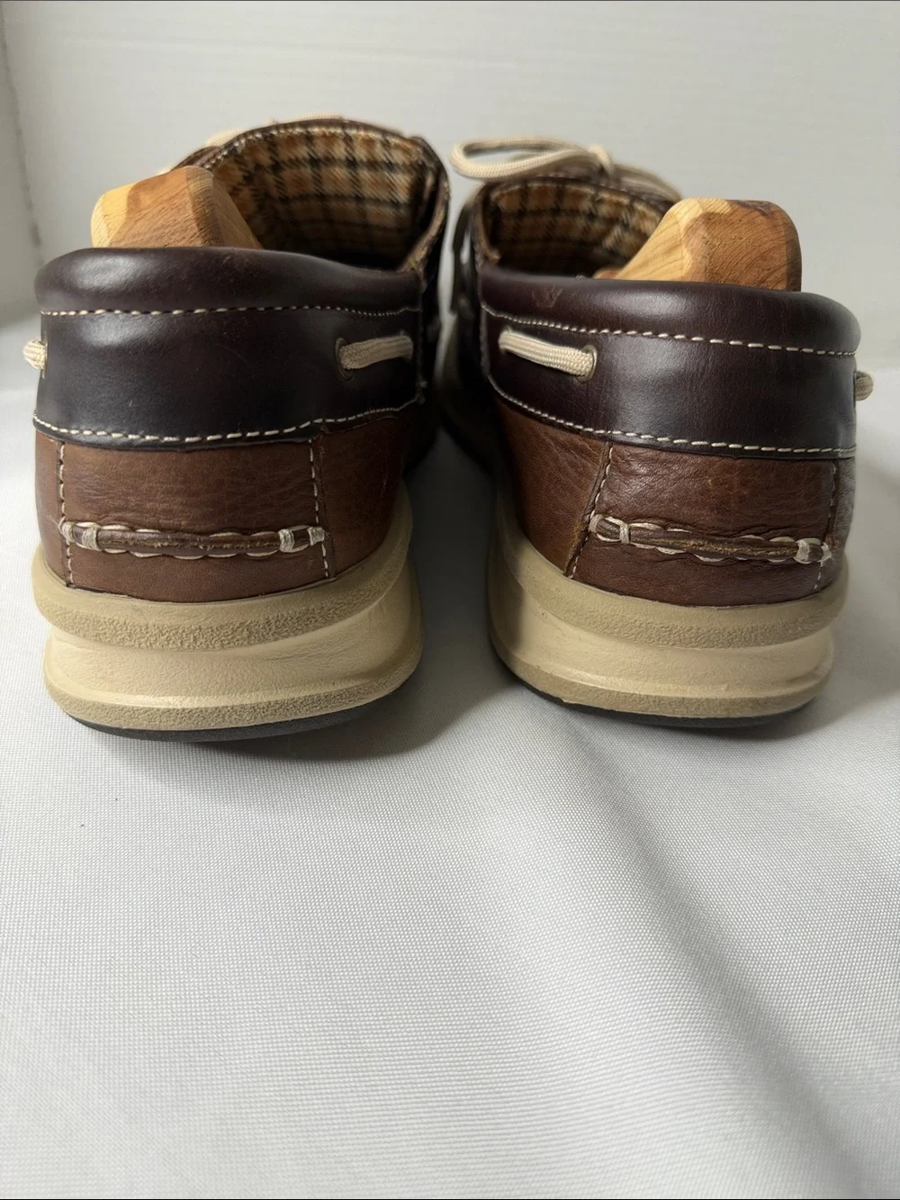 Timberland Two-Tone Brown Leather Boat Shoes with Tan Sole. Size 13